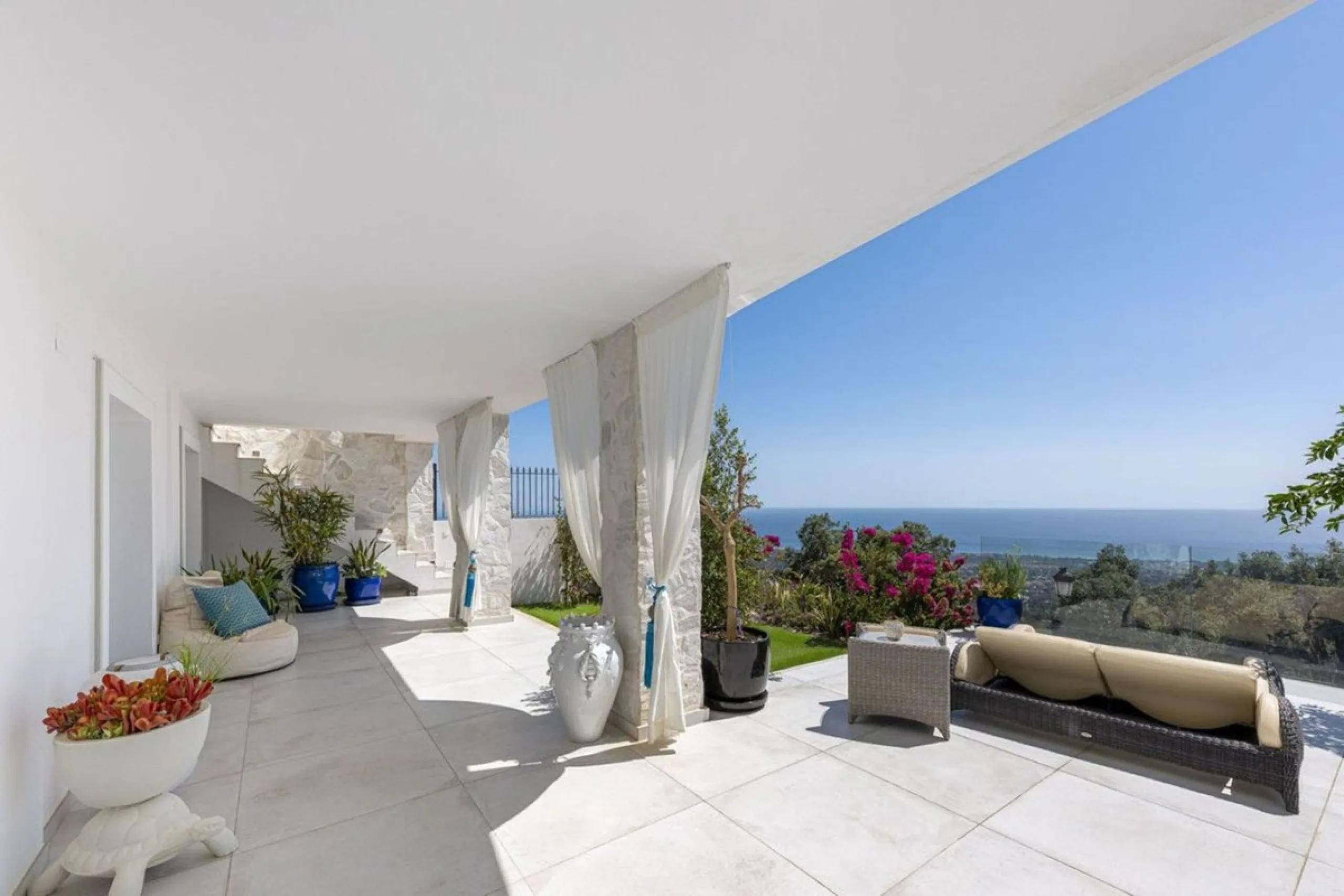 Townhouse with Panoramic Sea Views in La Mairena, East Marbella
