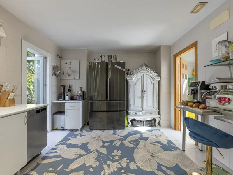 Townhouse with Panoramic Sea Views in La Mairena, East Marbella