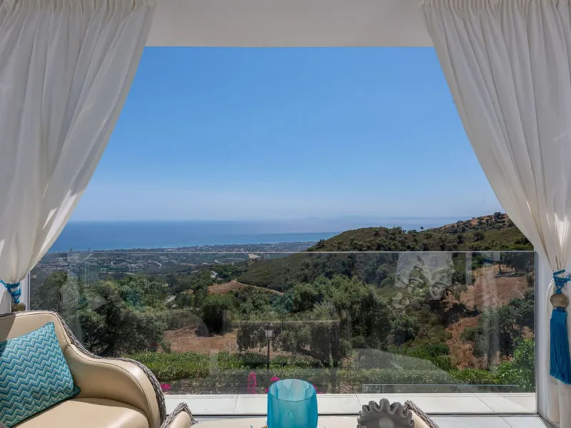 Townhouse with Panoramic Sea Views in La Mairena, East Marbella