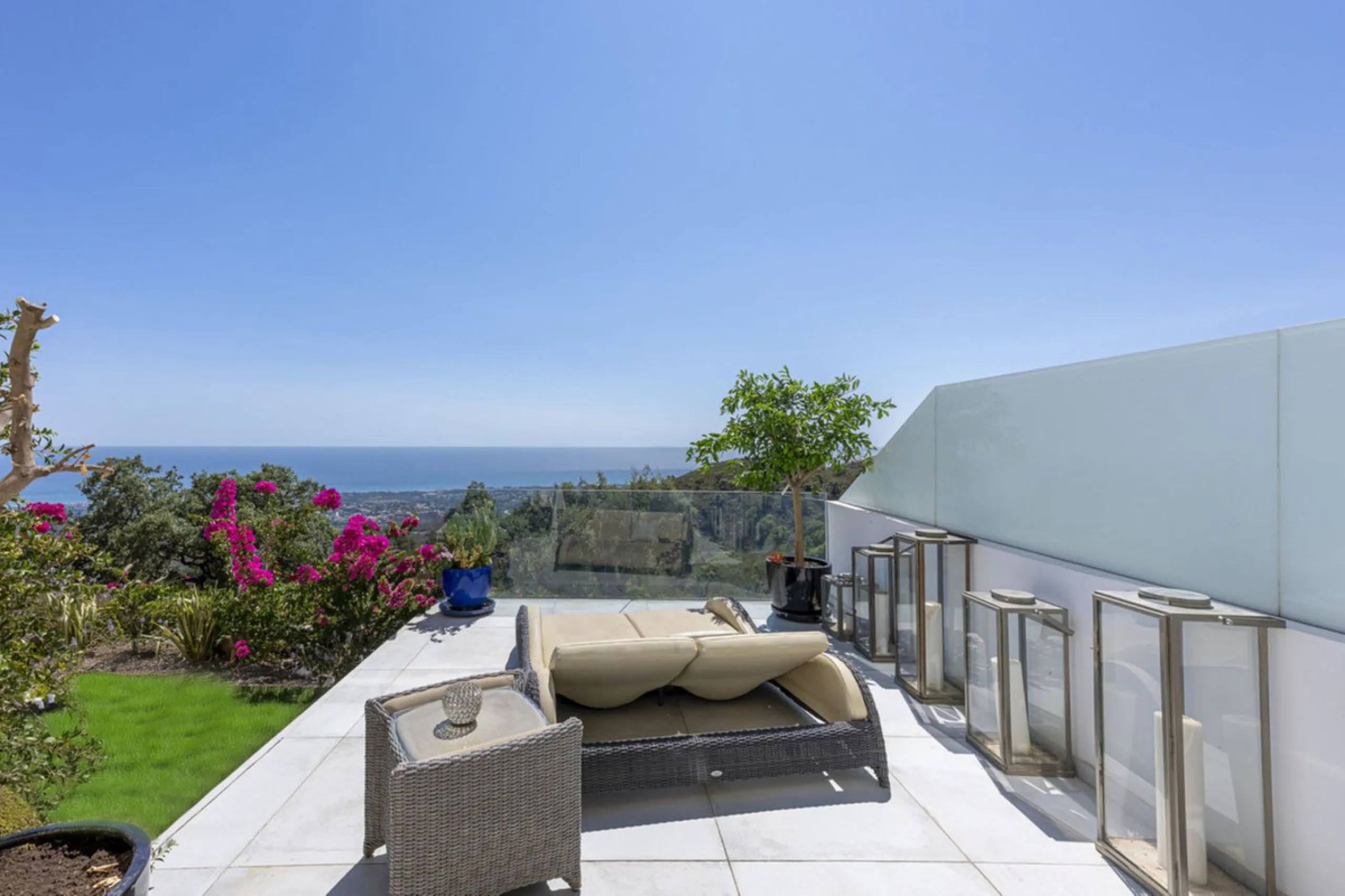 Townhouse with Panoramic Sea Views in La Mairena, East Marbella