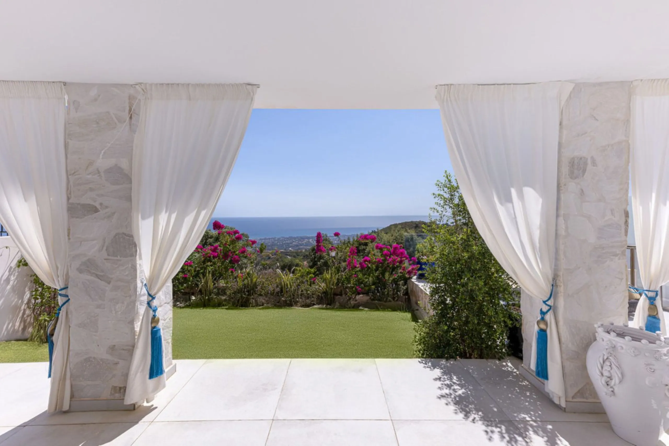 Townhouse with Panoramic Sea Views in La Mairena, East Marbella