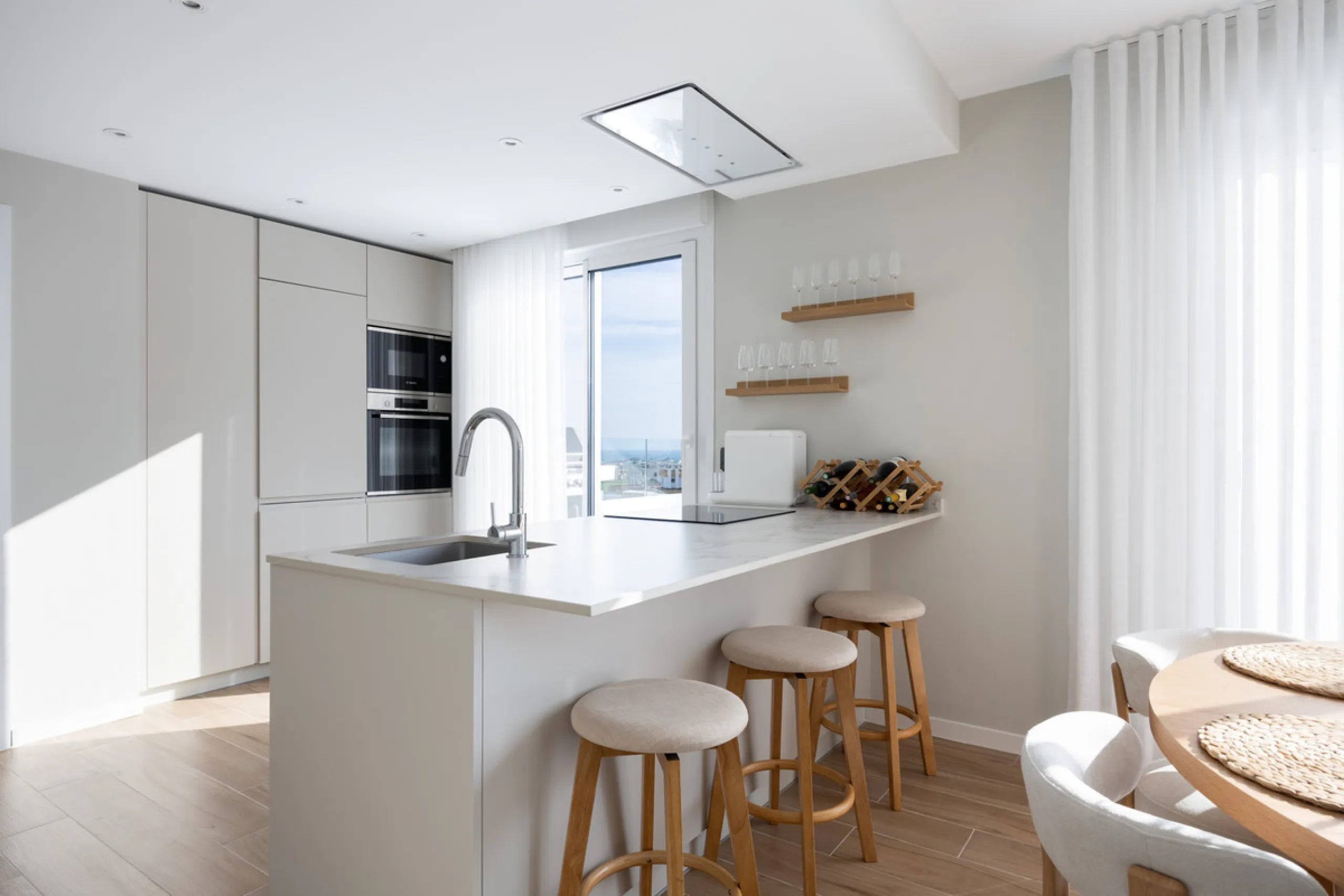 Apartment - Penthouse в продаже в Marbella, Málaga. В доме 4 спален и 2 ванных комнат. Площадь дома 116 м²