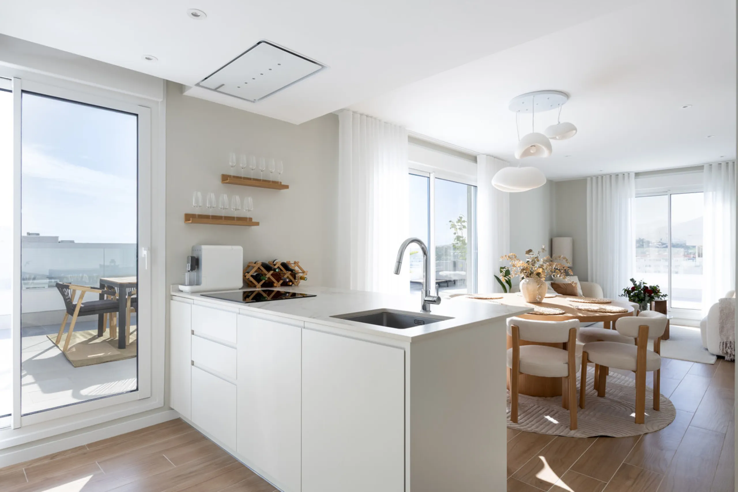 Apartment - Penthouse в продаже в Marbella, Málaga. В доме 4 спален и 2 ванных комнат. Площадь дома 116 м²