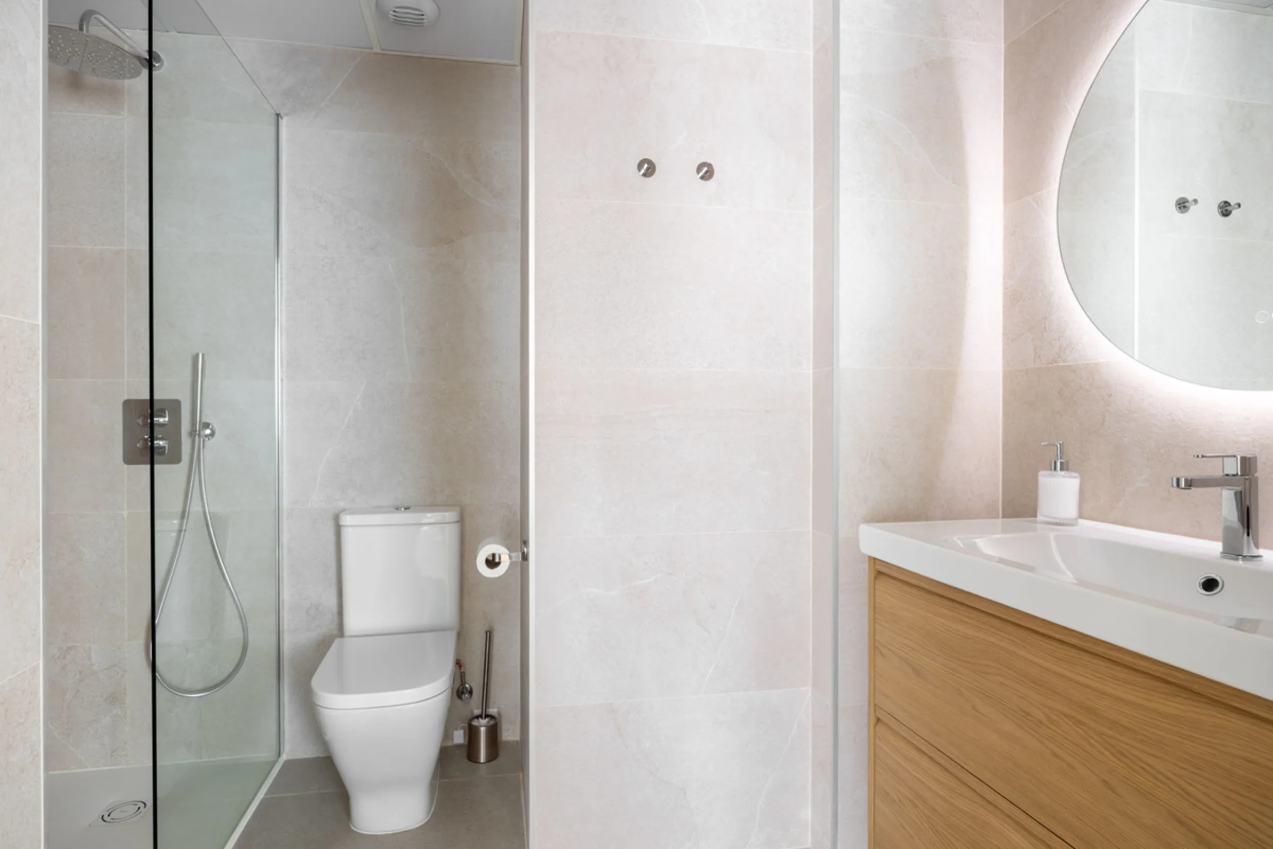 Apartment - Penthouse в продаже в Marbella, Málaga. В доме 4 спален и 2 ванных комнат. Площадь дома 116 м²