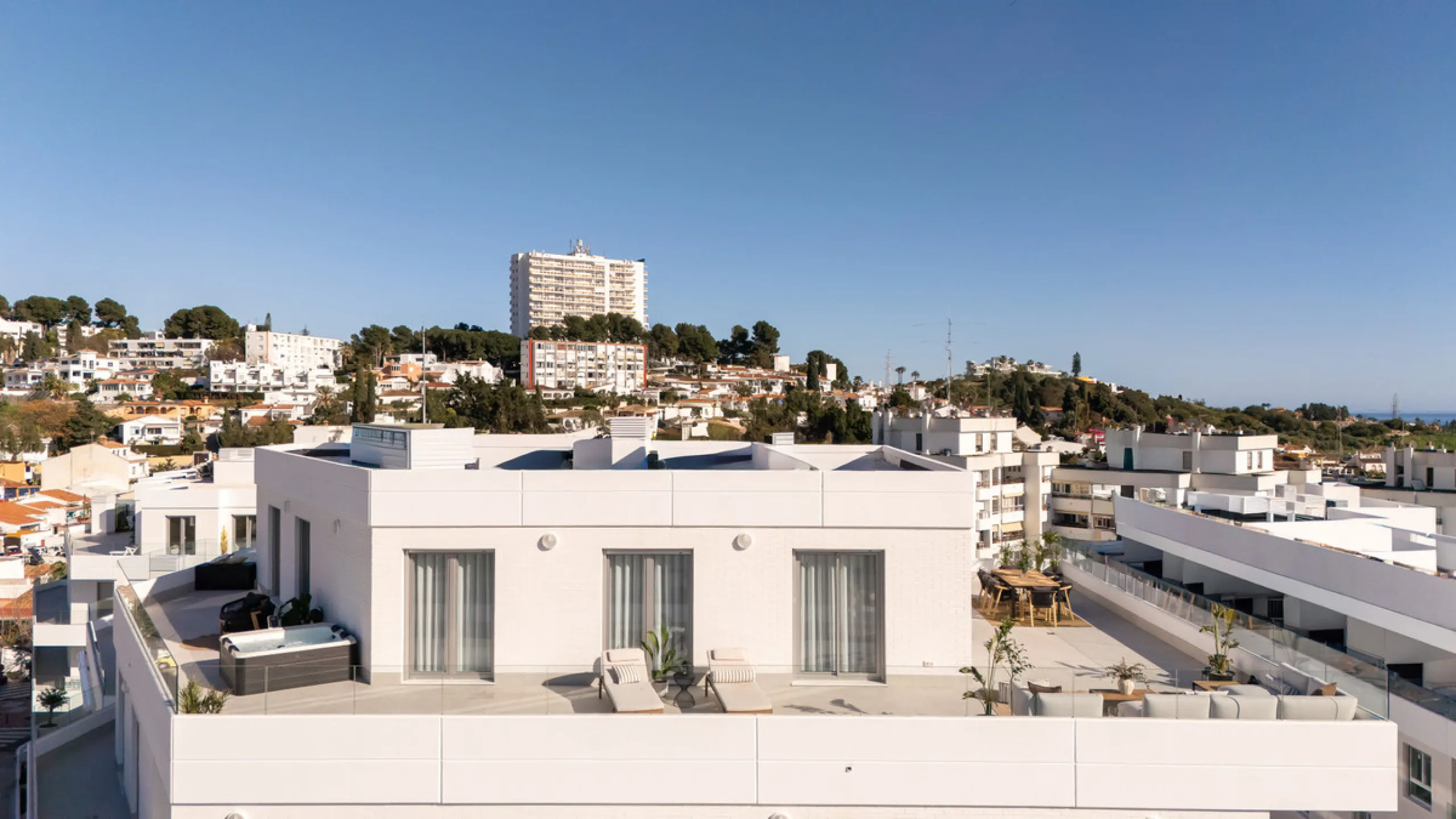 Apartment - Penthouse в продаже в Marbella, Málaga. В доме 4 спален и 2 ванных комнат. Площадь дома 116 м²