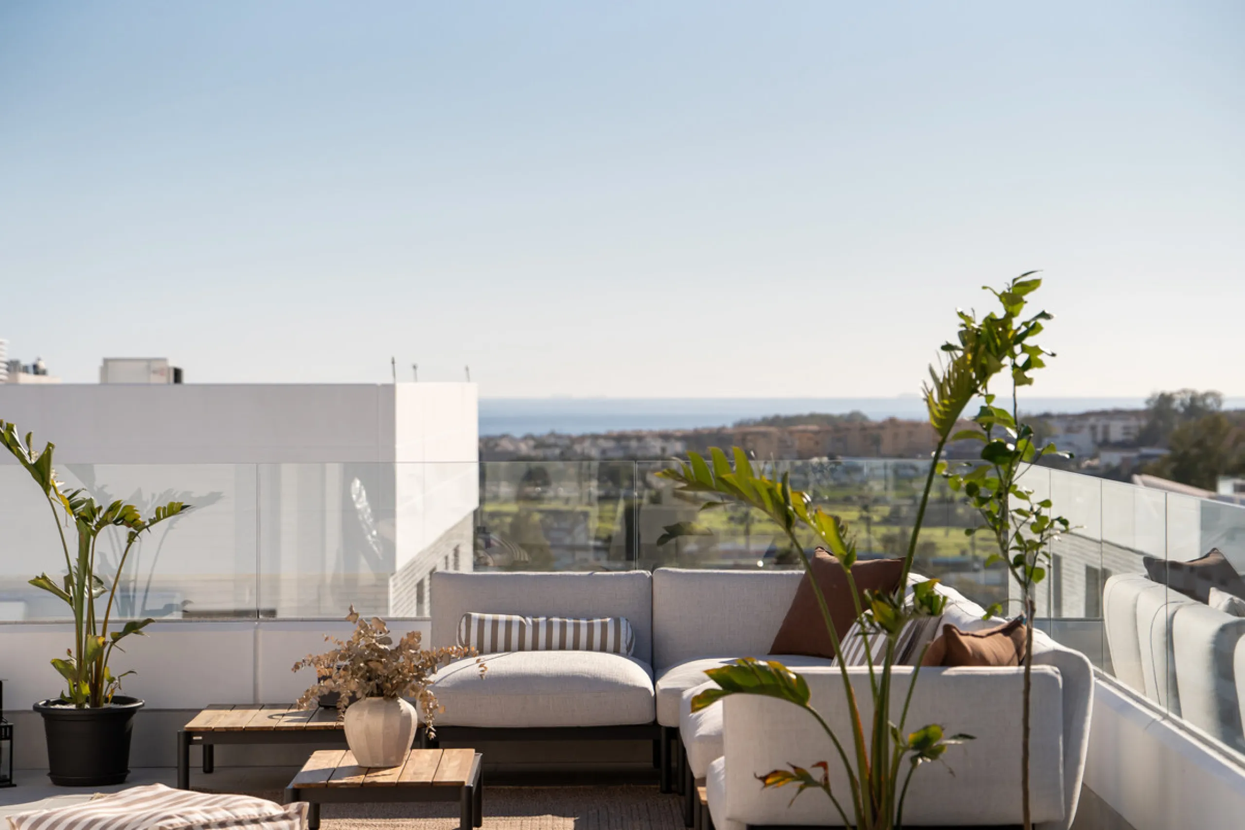 Apartment - Penthouse в продаже в Marbella, Málaga. В доме 4 спален и 2 ванных комнат. Площадь дома 116 м²