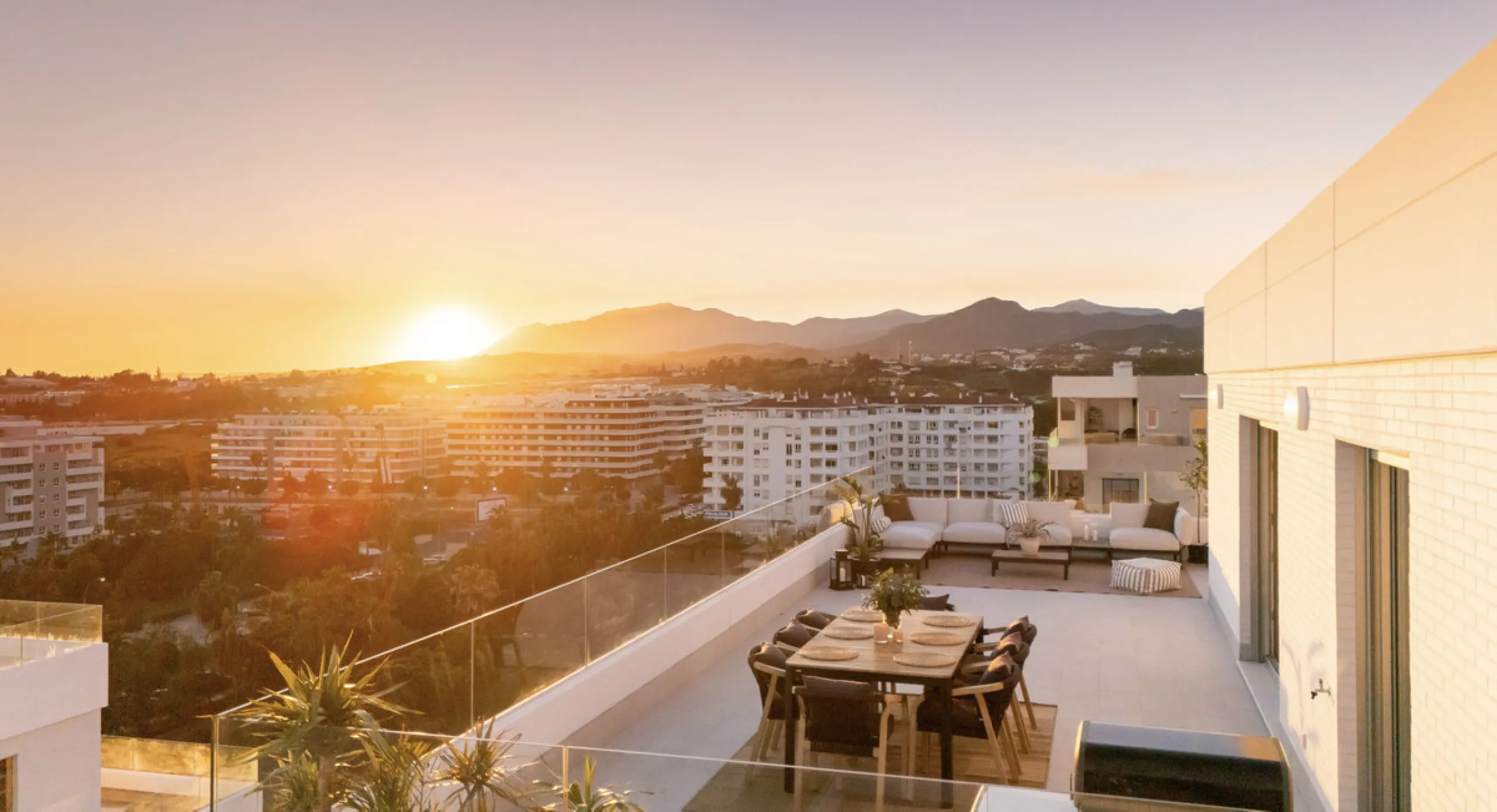 Apartment - Penthouse в продаже в Marbella, Málaga. В доме 4 спален и 2 ванных комнат. Площадь дома 116 м²