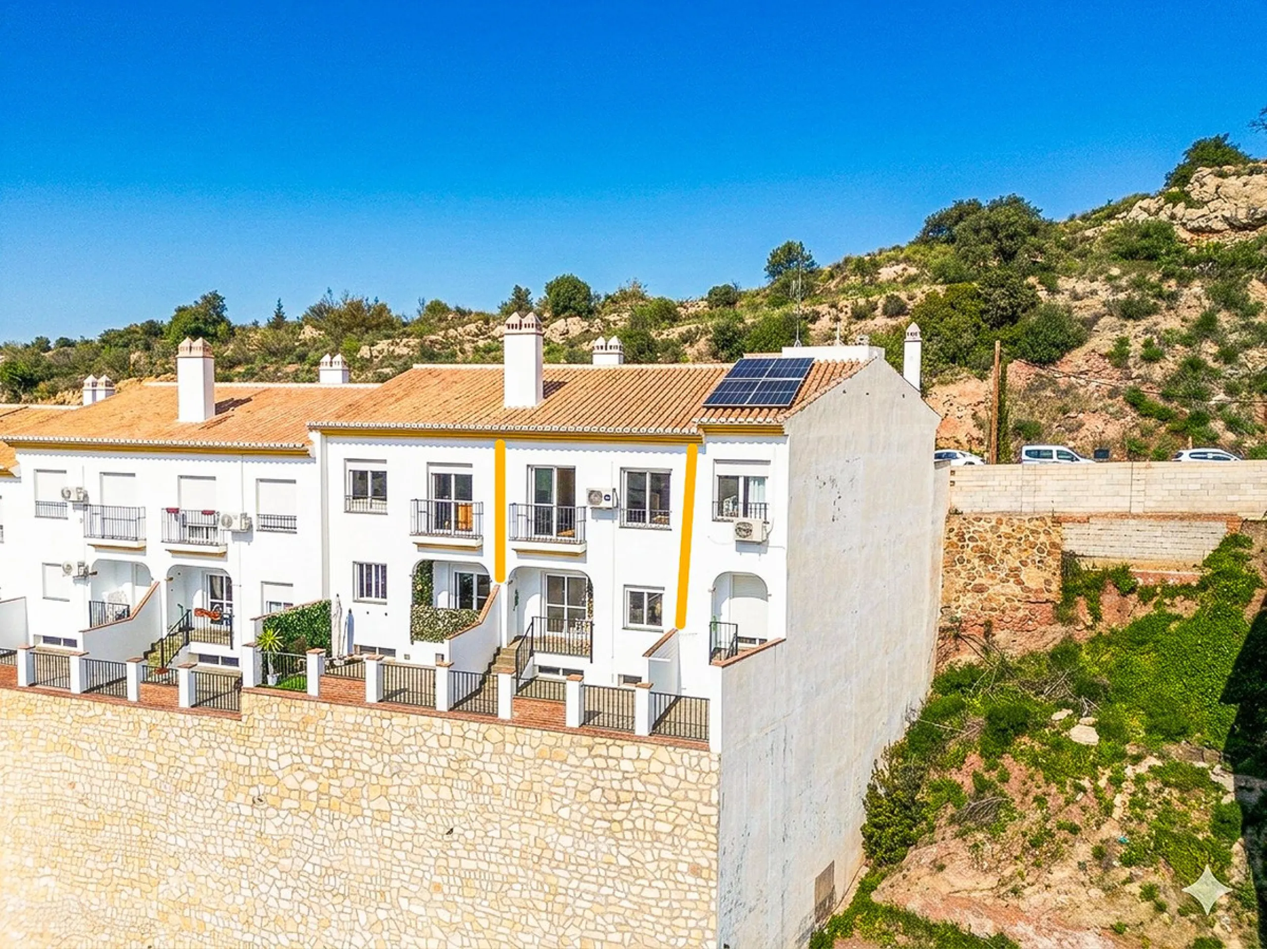 For Sale: Modern semi-detached house with 4 bedrooms in the center of Almogía (Málaga region)