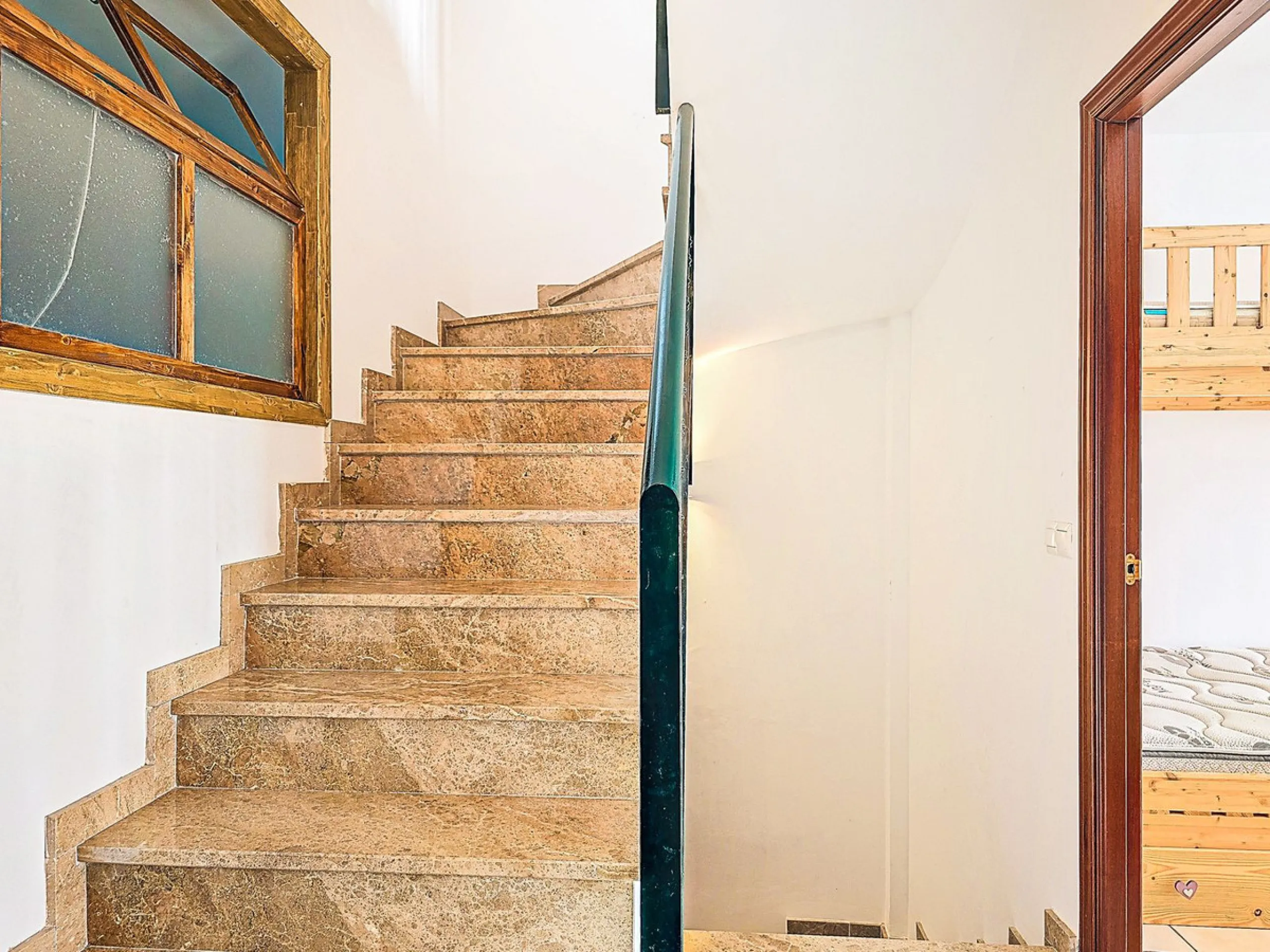 For Sale: Modern semi-detached house with 4 bedrooms in the center of Almogía (Málaga region)