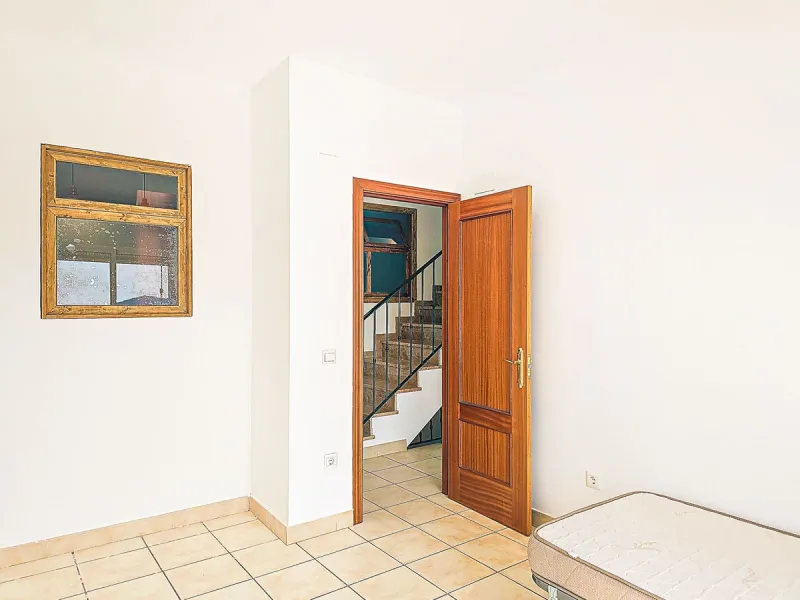 For Sale: Modern semi-detached house with 4 bedrooms in the center of Almogía (Málaga region)