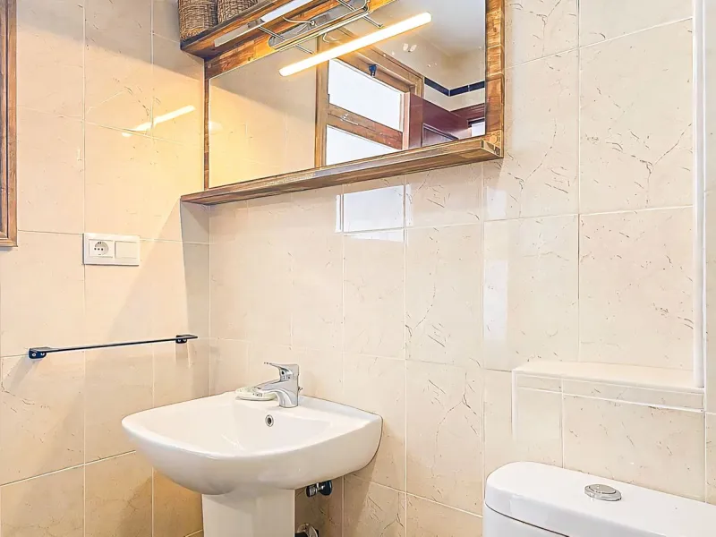 For Sale: Modern semi-detached house with 4 bedrooms in the center of Almogía (Málaga region)