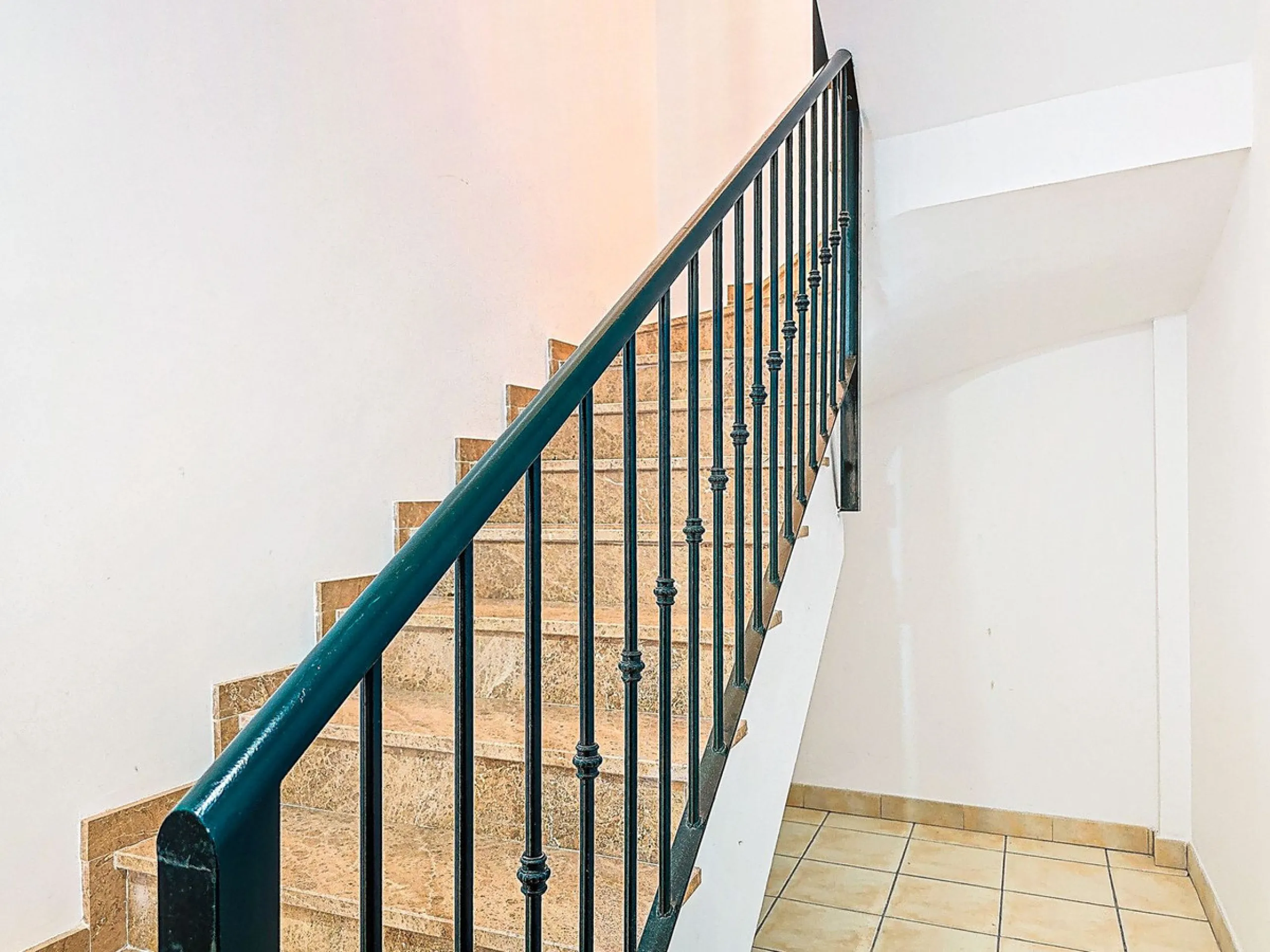 For Sale: Modern semi-detached house with 4 bedrooms in the center of Almogía (Málaga region)