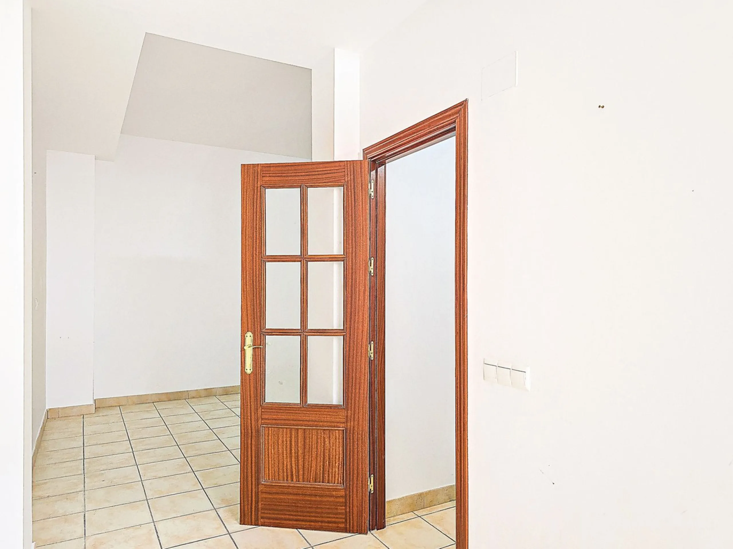 For Sale: Modern semi-detached house with 4 bedrooms in the center of Almogía (Málaga region)