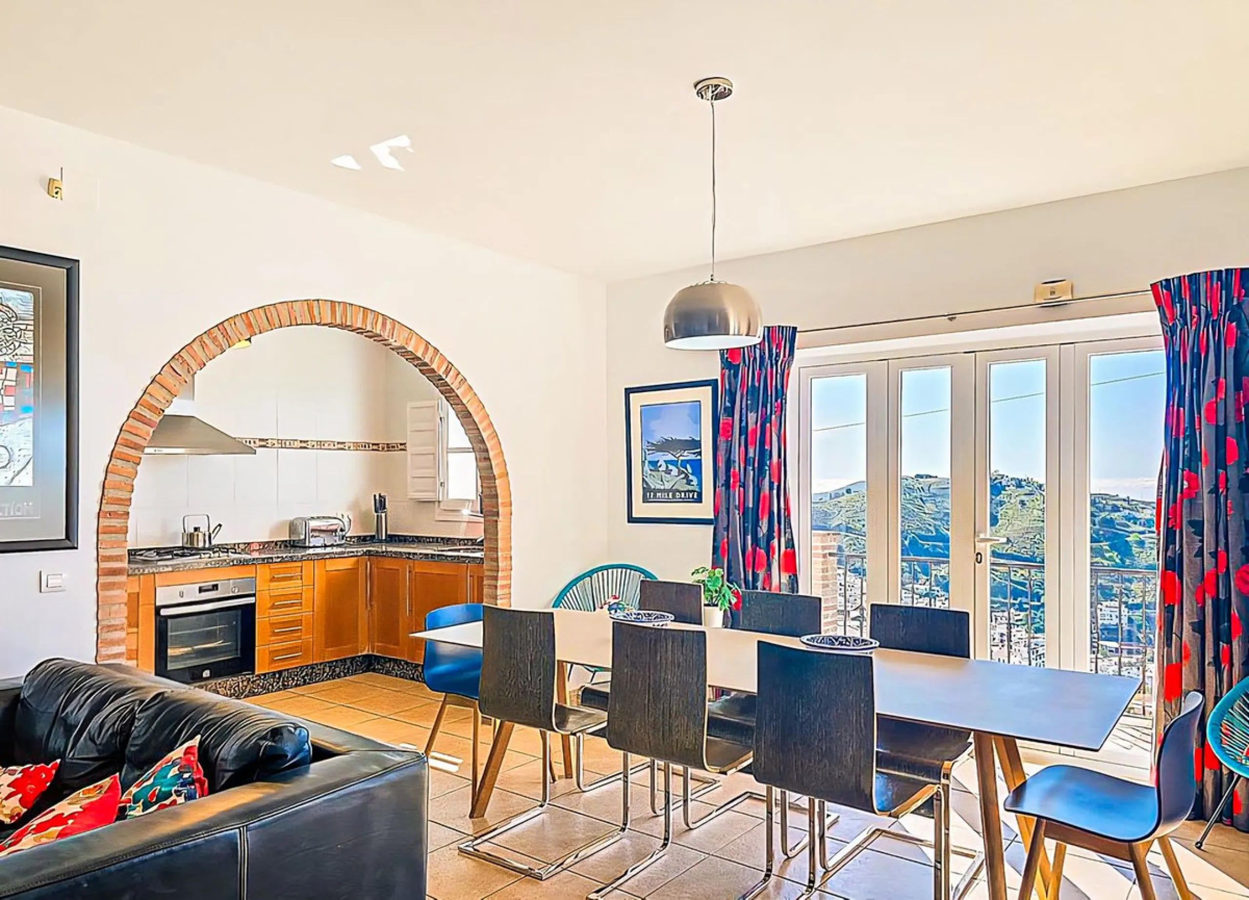 This beautiful modern villa with 5 bedrooms and 3 bathrooms enjoys an enviable elevated position above the charming white village of Cómpeta, offering sweeping views of the Mediterranean Sea, rolling countryside, and the village rooftops below. Stylish, s