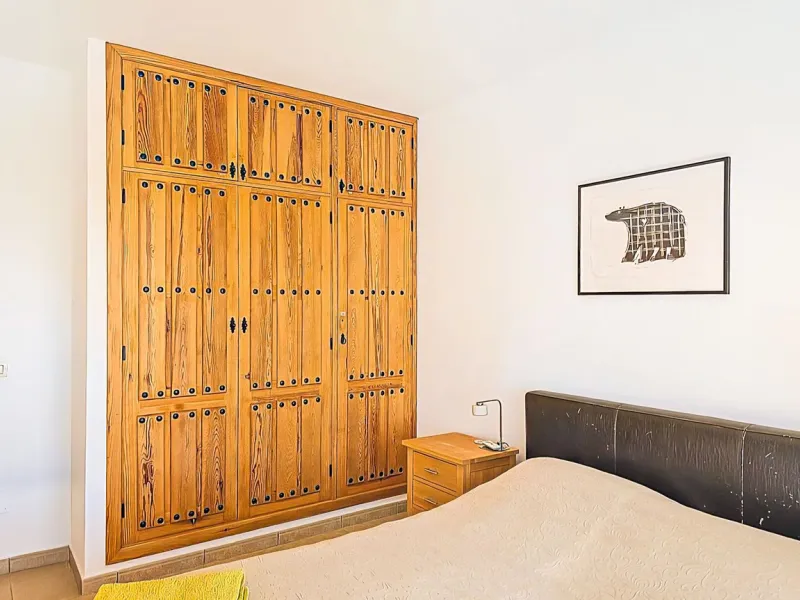 This beautiful modern villa with 5 bedrooms and 3 bathrooms enjoys an enviable elevated position above the charming white village of Cómpeta, offering sweeping views of the Mediterranean Sea, rolling countryside, and the village rooftops below. Stylish, s
