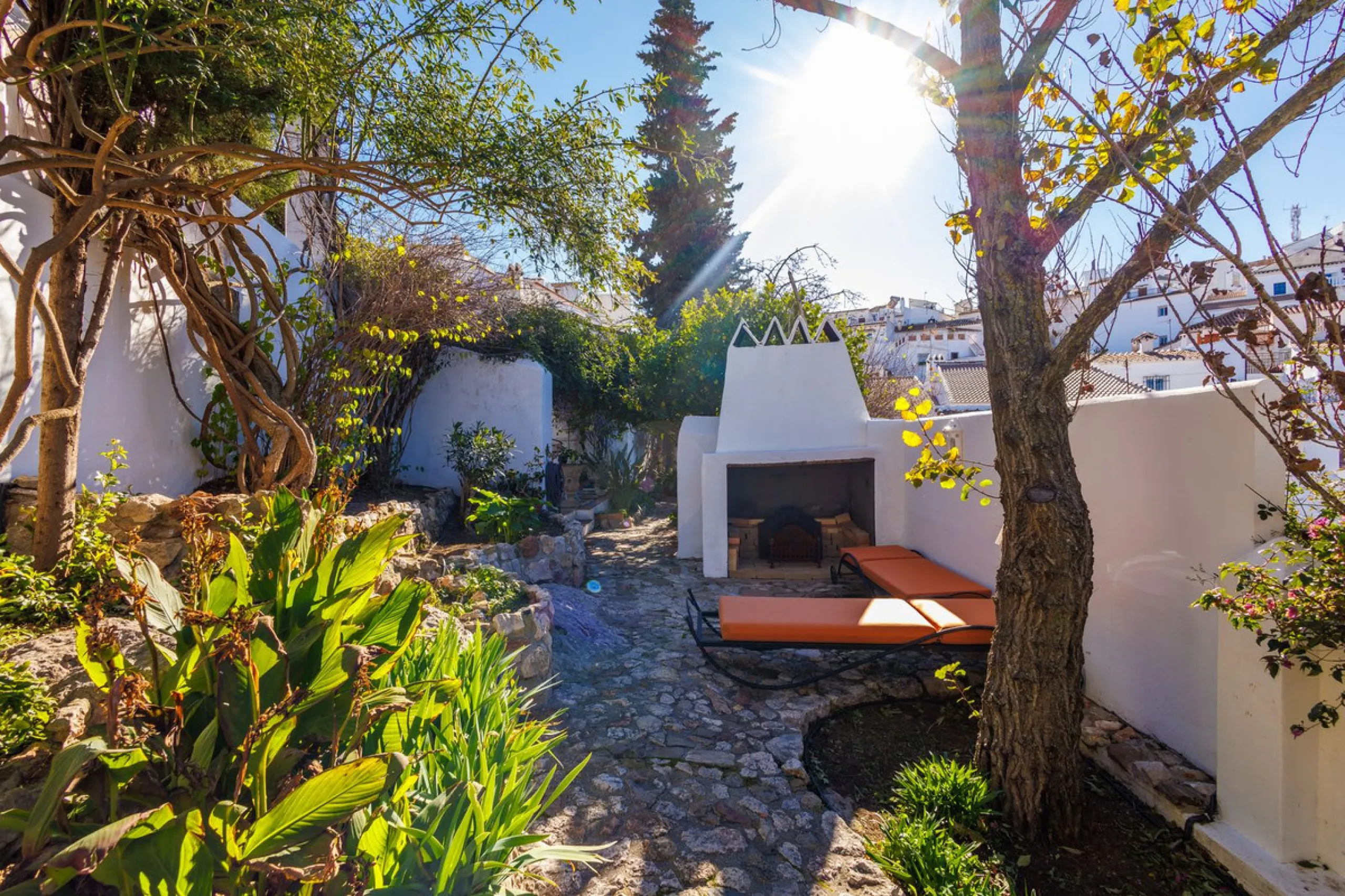 House - Semi-Detached House в продаже в Comares, Málaga. В доме 6 спален и 3 ванных комнат. Площадь дома 274 м². Площадь участка 966 м²