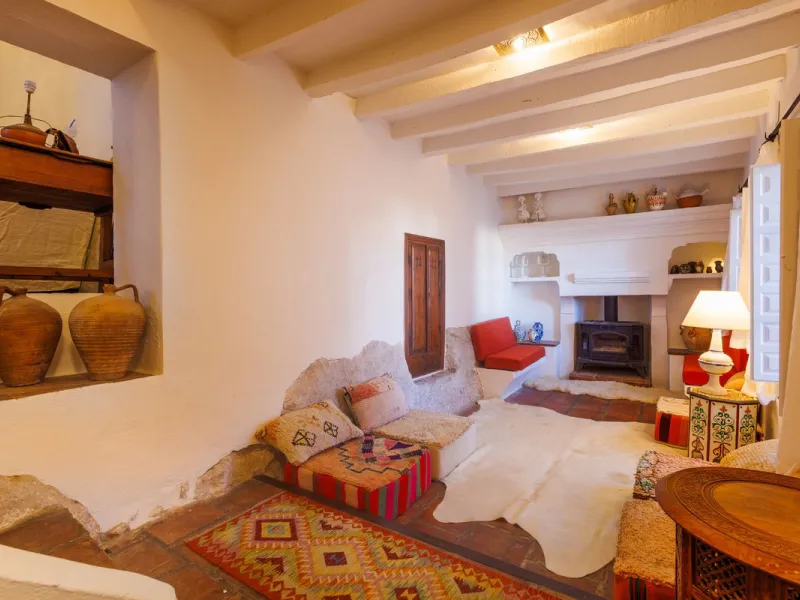 House - Semi-Detached House в продаже в Comares, Málaga. В доме 6 спален и 3 ванных комнат. Площадь дома 274 м². Площадь участка 966 м²