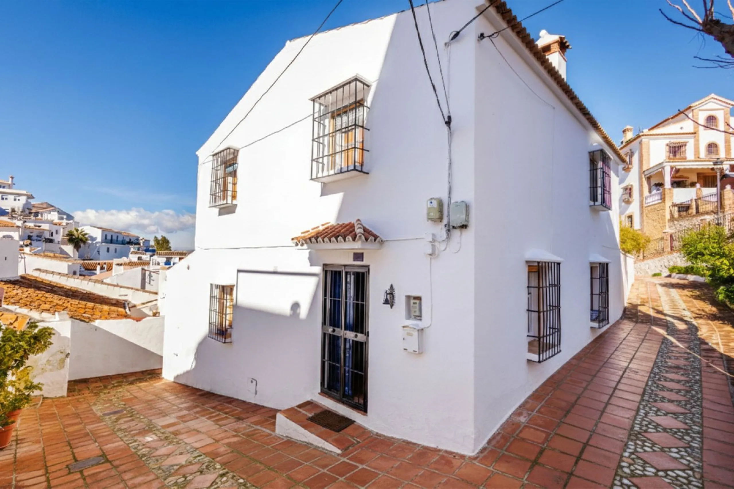 House - Semi-Detached House в продаже в Comares, Málaga. В доме 6 спален и 3 ванных комнат. Площадь дома 274 м². Площадь участка 966 м²