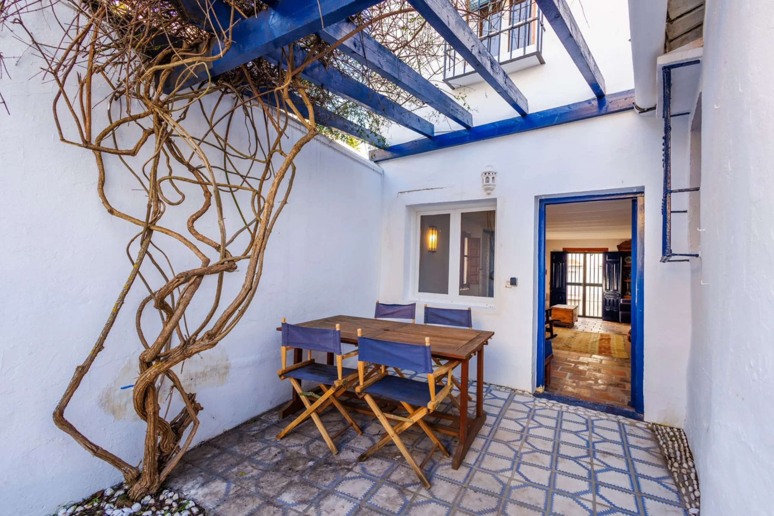 House - Semi-Detached House в продаже в Comares, Málaga. В доме 6 спален и 3 ванных комнат. Площадь дома 274 м². Площадь участка 966 м²