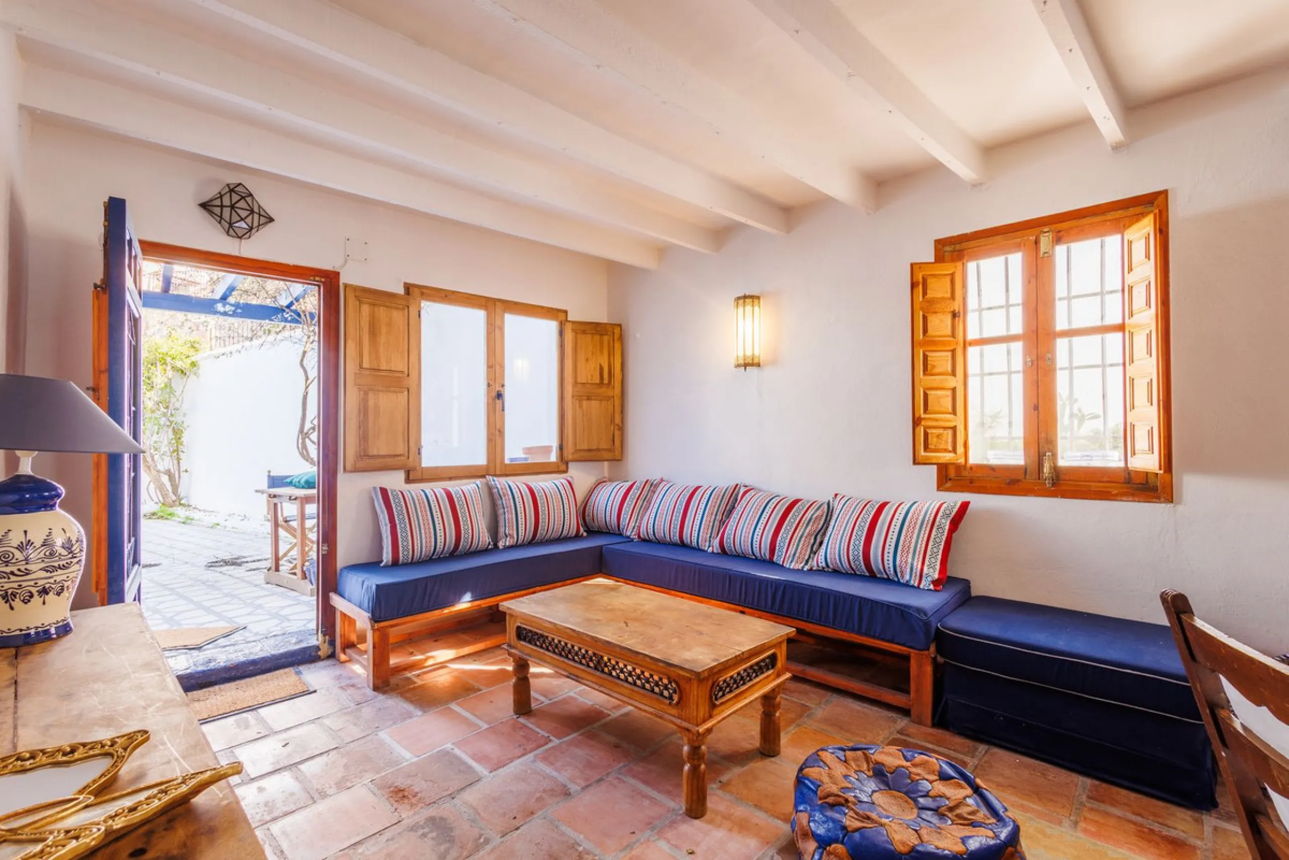 House - Semi-Detached House в продаже в Comares, Málaga. В доме 6 спален и 3 ванных комнат. Площадь дома 274 м². Площадь участка 966 м²