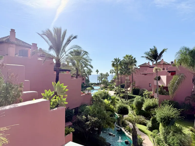 Discover your oasis by the sea!