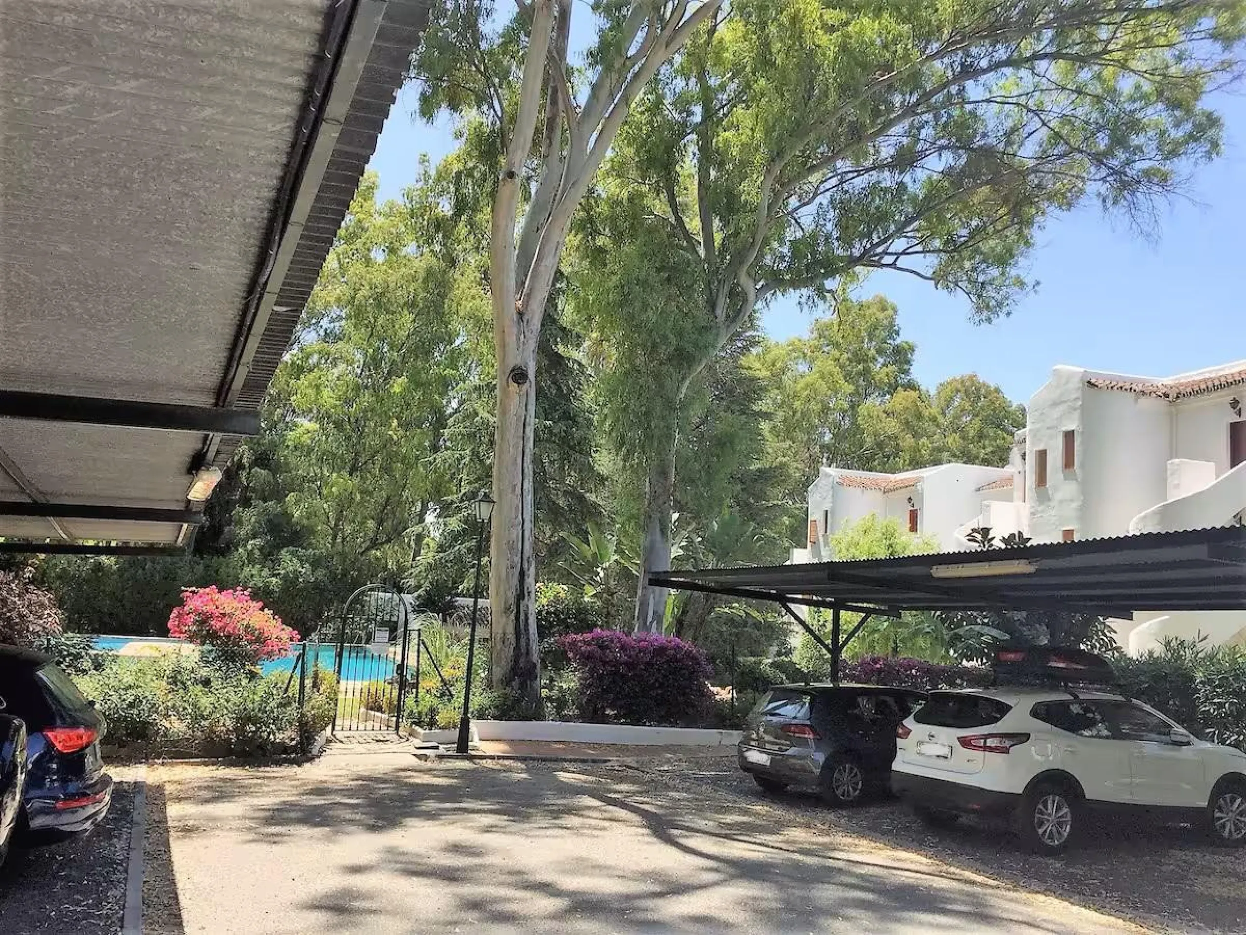 Located in one of the most established and beautifully maintained urbanisations in Nueva Andalucía, this charming two bedroom, two bathroom apartment offers comfort, space and an exceptional lifestyle setting in the heart of the Golf Valley.
