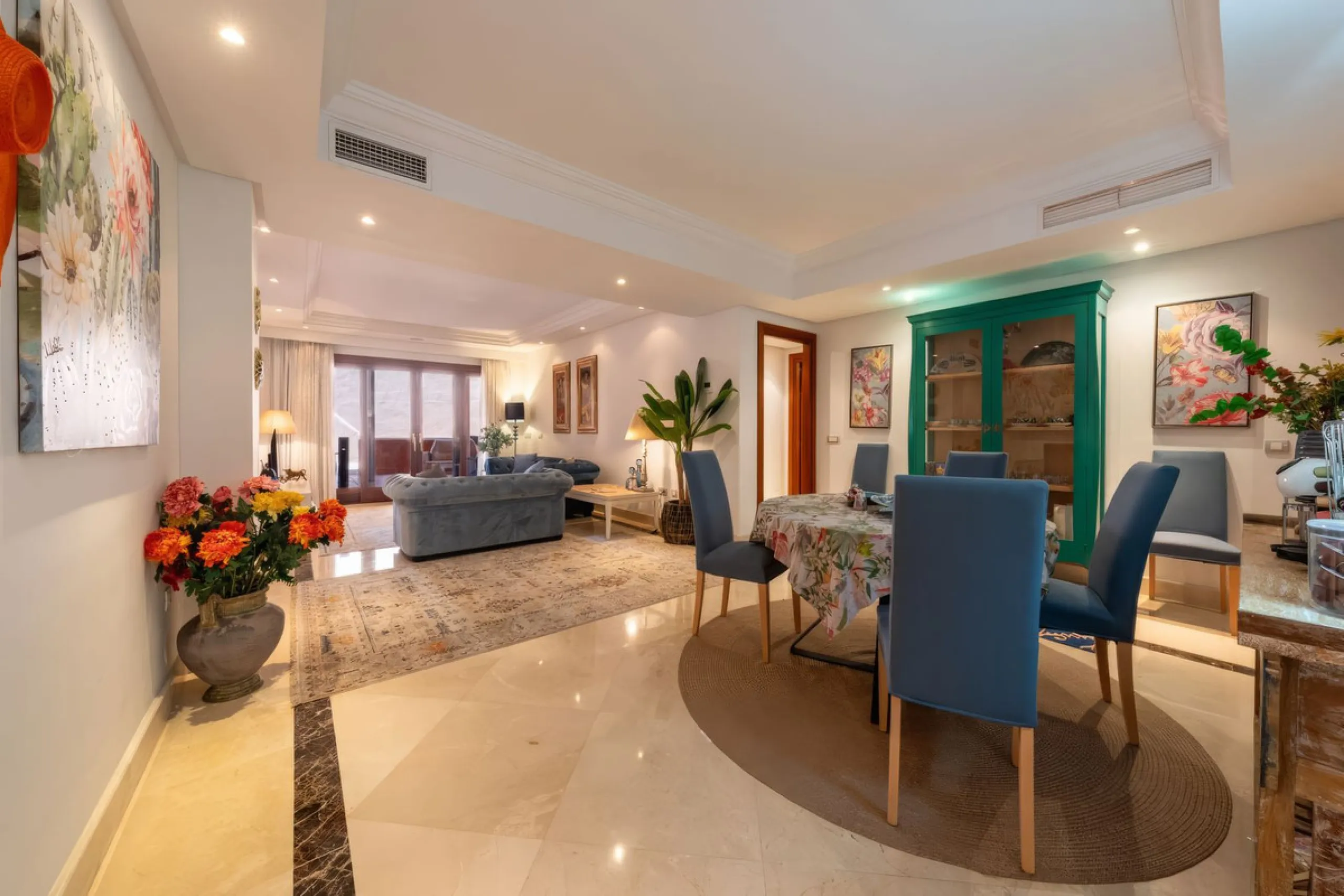 Apartment - Ground Floor Apartment в продаже в Estepona, Málaga. В доме 3 спален и 2 ванных комнат. Площадь дома 110 м²