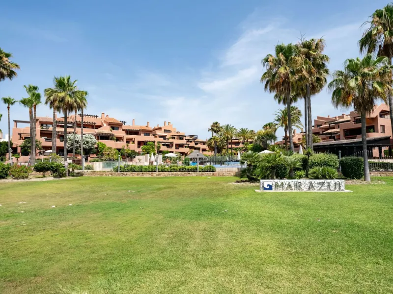 Apartment - Ground Floor Apartment в продаже в Estepona, Málaga. В доме 3 спален и 2 ванных комнат. Площадь дома 110 м²