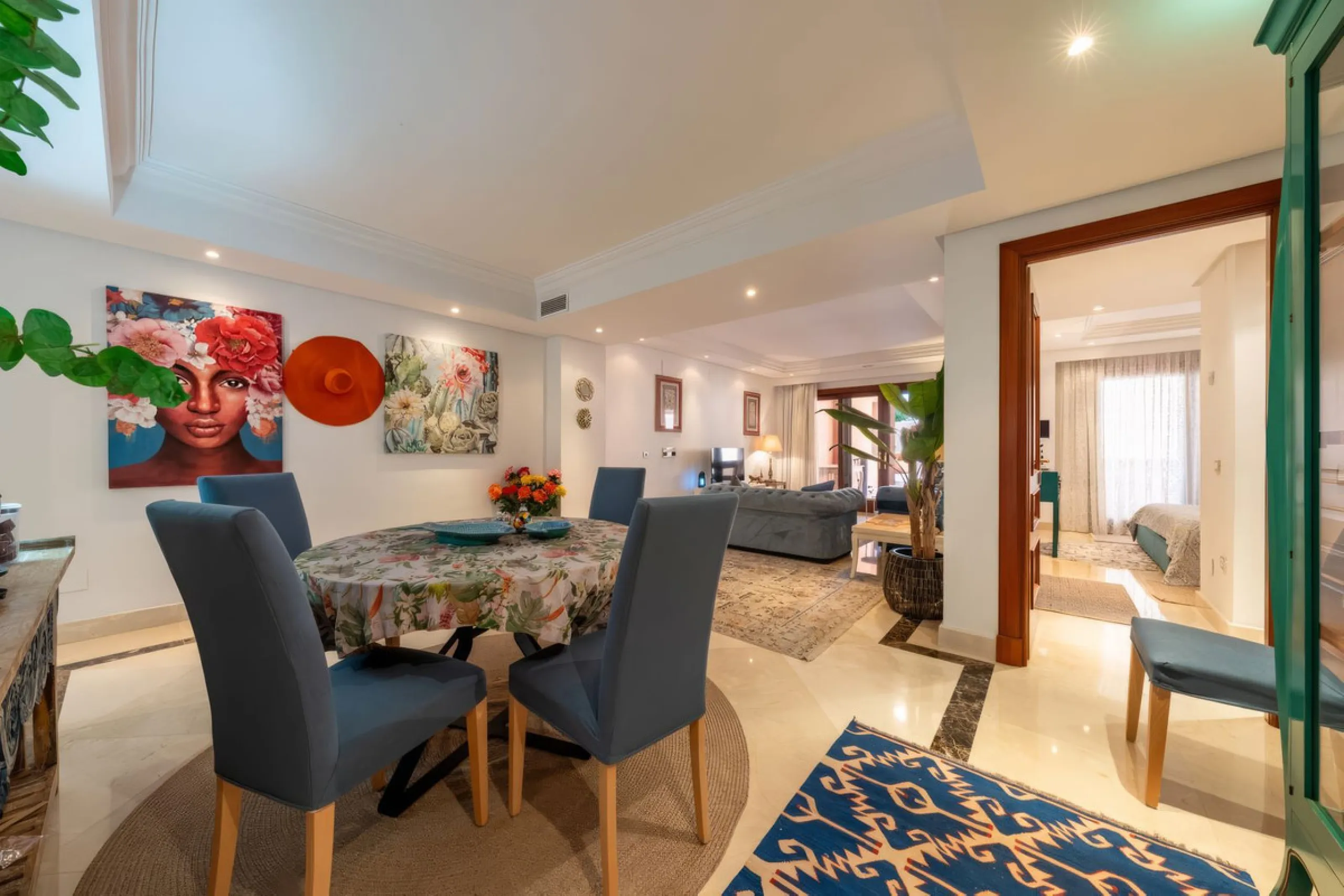 Apartment - Ground Floor Apartment в продаже в Estepona, Málaga. В доме 3 спален и 2 ванных комнат. Площадь дома 110 м²