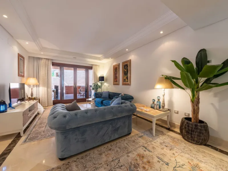 Apartment - Ground Floor Apartment в продаже в Estepona, Málaga. В доме 3 спален и 2 ванных комнат. Площадь дома 110 м²
