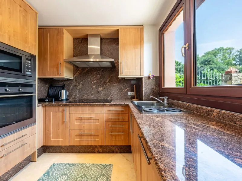 Apartment - Ground Floor Apartment в продаже в Estepona, Málaga. В доме 3 спален и 2 ванных комнат. Площадь дома 110 м²