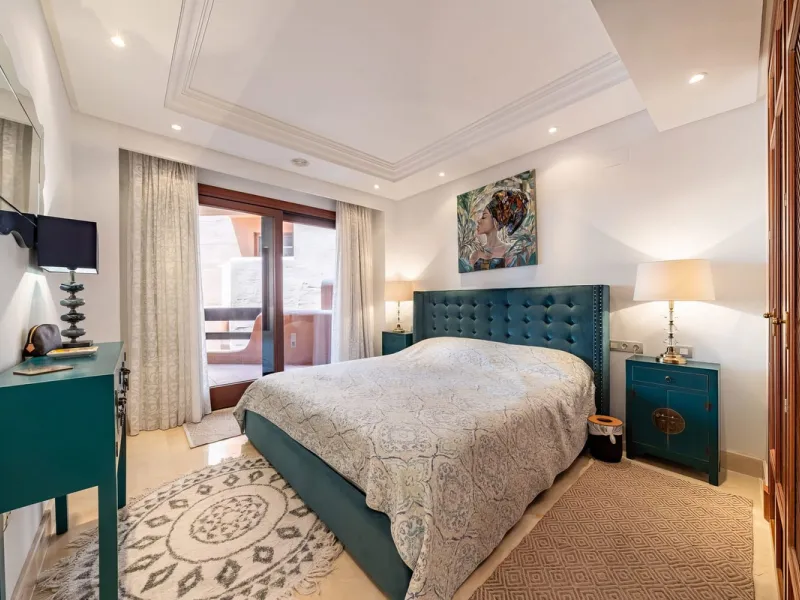 Apartment - Ground Floor Apartment в продаже в Estepona, Málaga. В доме 3 спален и 2 ванных комнат. Площадь дома 110 м²