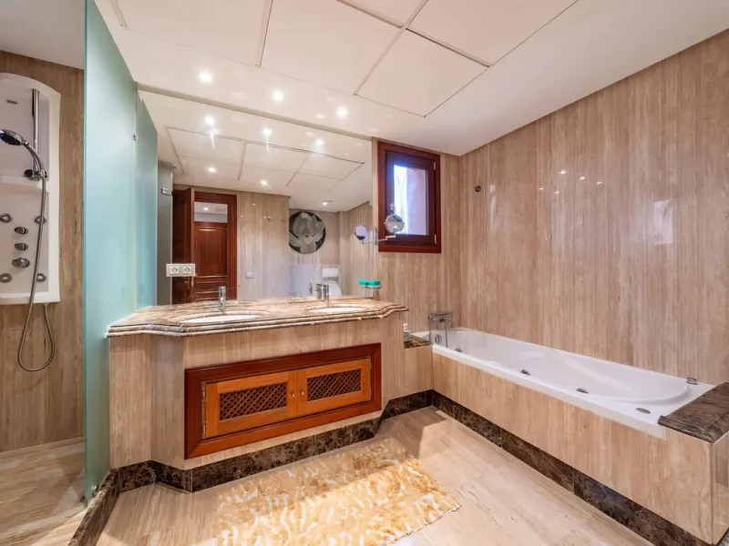 Apartment - Ground Floor Apartment в продаже в Estepona, Málaga. В доме 3 спален и 2 ванных комнат. Площадь дома 110 м²