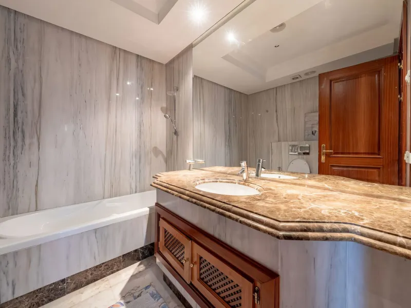 Apartment - Ground Floor Apartment в продаже в Estepona, Málaga. В доме 3 спален и 2 ванных комнат. Площадь дома 110 м²