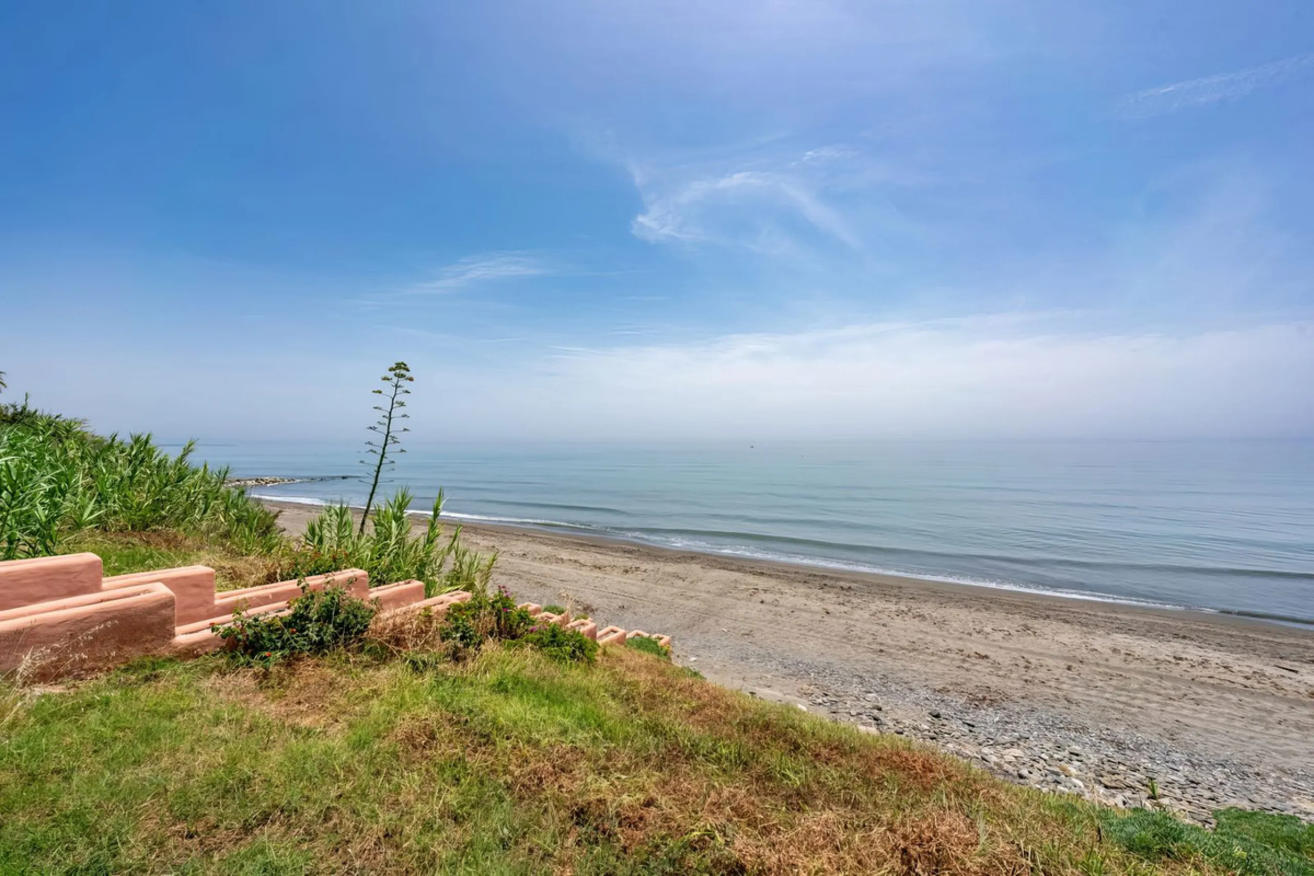 Apartment - Ground Floor Apartment в продаже в Estepona, Málaga. В доме 3 спален и 2 ванных комнат. Площадь дома 110 м²