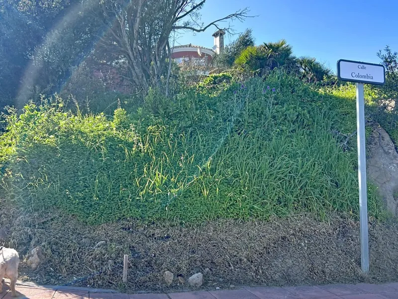 Prime Sea View Building Plot with License – 573 m²