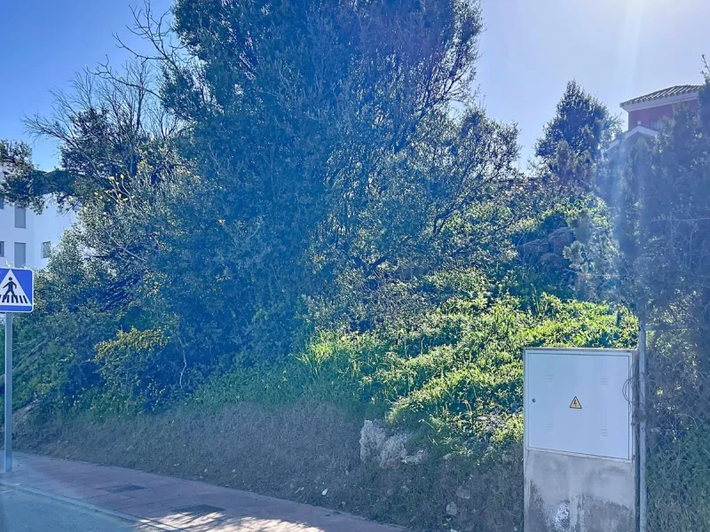Prime Sea View Building Plot with License – 573 m²