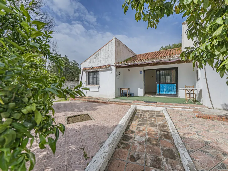 INVESTMENT OPPORTUNITY - BEACHFRONT