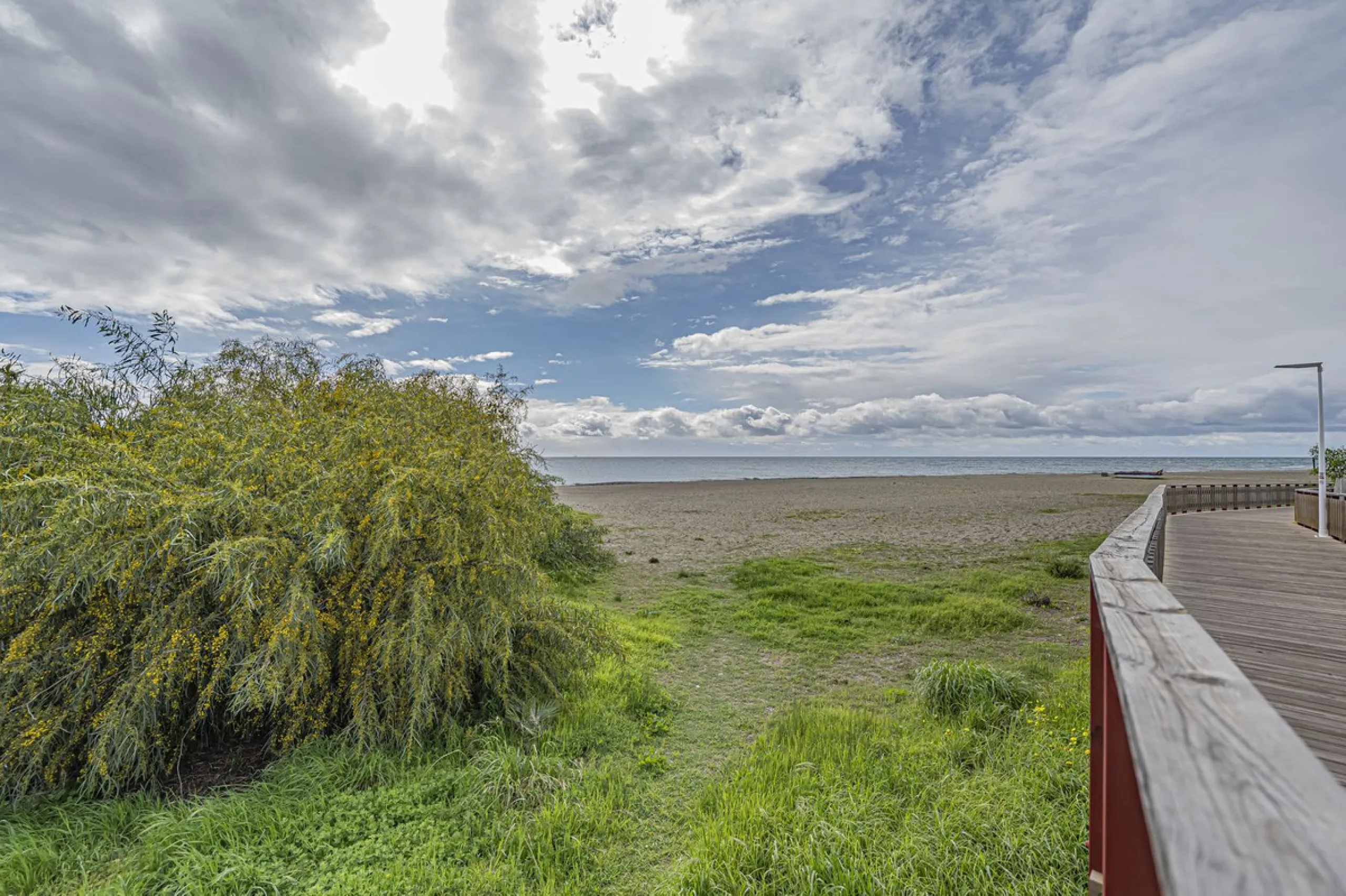 INVESTMENT OPPORTUNITY - BEACHFRONT
