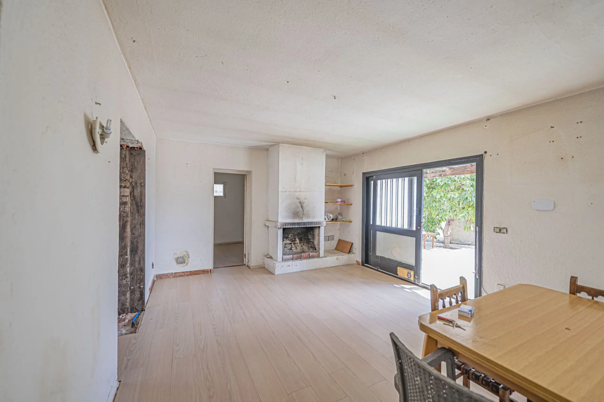 INVESTMENT OPPORTUNITY - BEACHFRONT