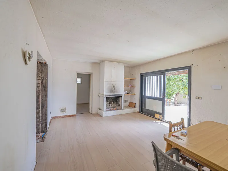 INVESTMENT OPPORTUNITY - BEACHFRONT