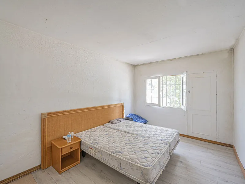 INVESTMENT OPPORTUNITY - BEACHFRONT