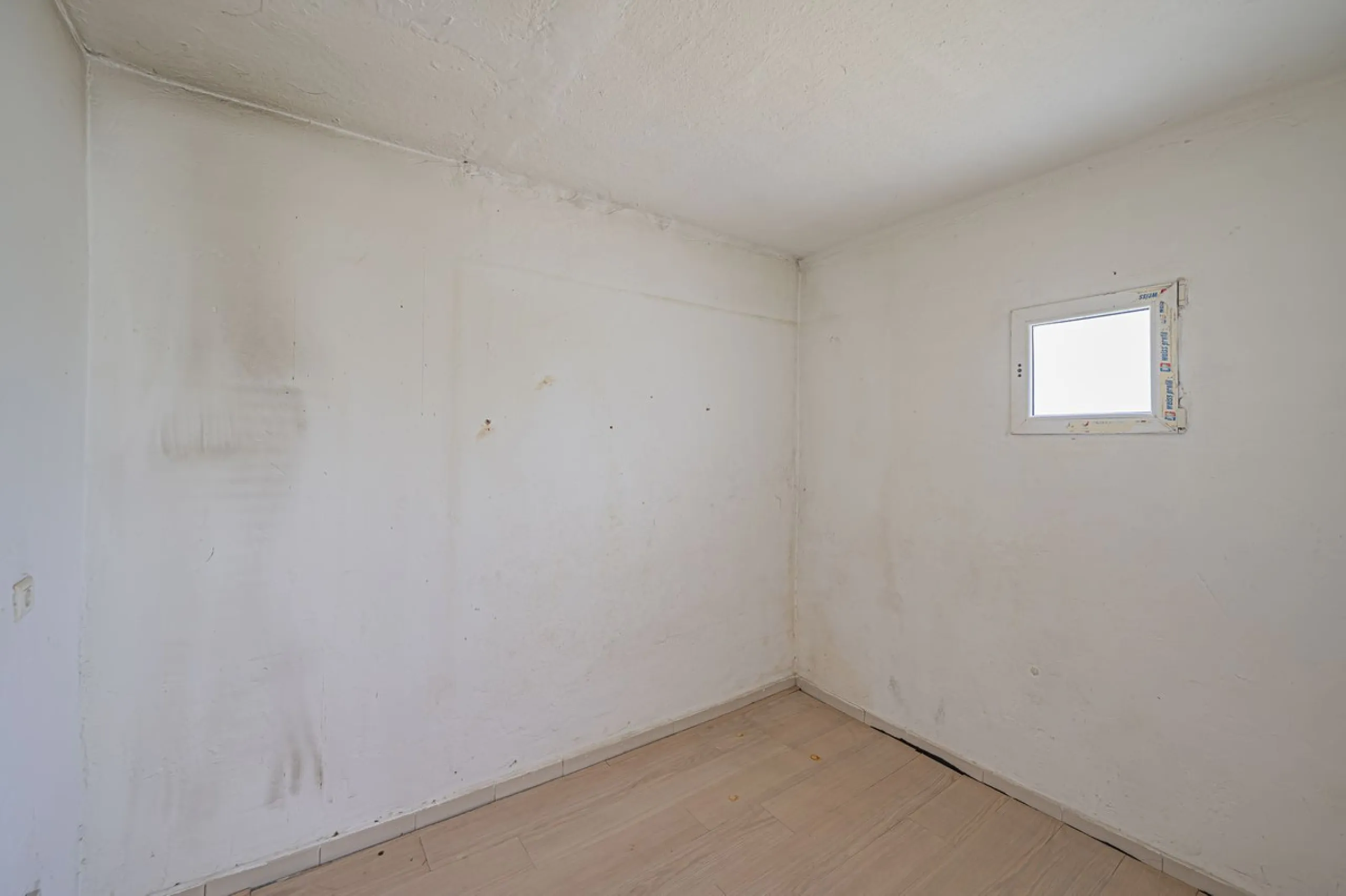 INVESTMENT OPPORTUNITY - BEACHFRONT