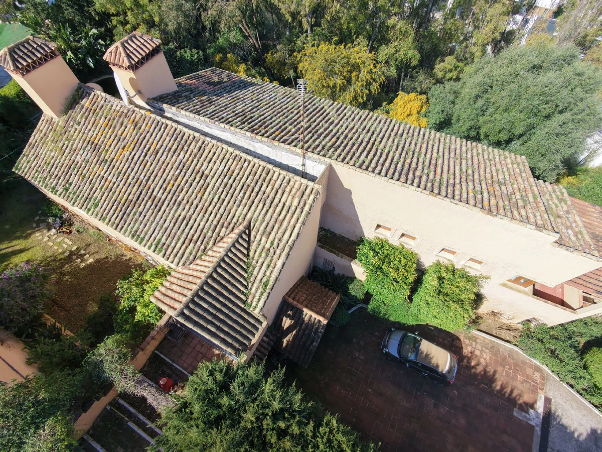 House - Detached Villa в продаже в Estepona, Málaga. В доме 6 спален и 5 ванных комнат. Площадь дома 467 м². Площадь участка 4468 м²