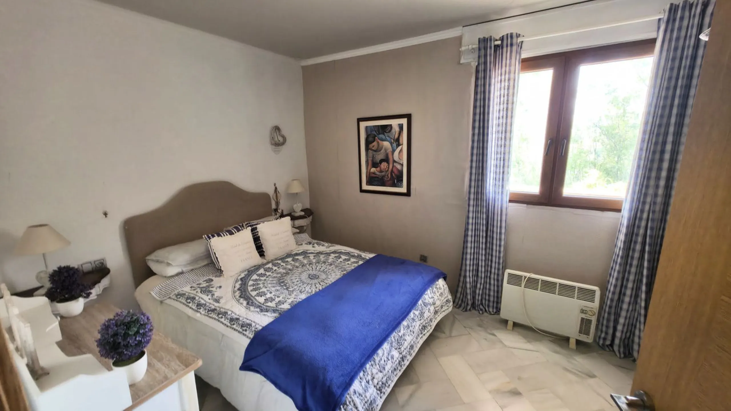 House - Detached Villa в продаже в Estepona, Málaga. В доме 6 спален и 5 ванных комнат. Площадь дома 467 м². Площадь участка 4468 м²