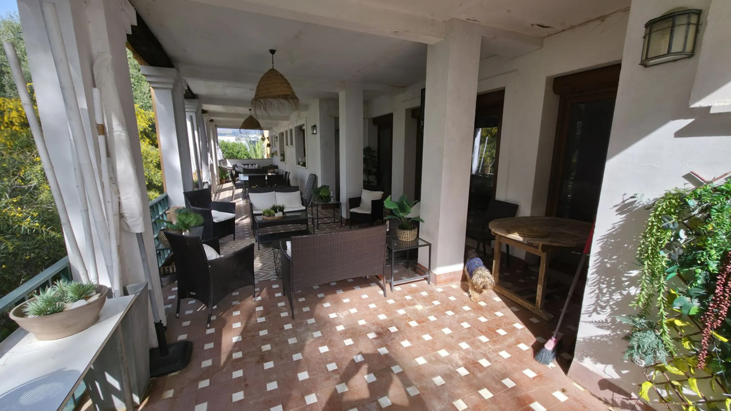 House - Detached Villa в продаже в Estepona, Málaga. В доме 6 спален и 5 ванных комнат. Площадь дома 467 м². Площадь участка 4468 м²