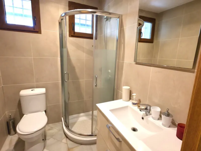 House - Detached Villa в продаже в Estepona, Málaga. В доме 6 спален и 5 ванных комнат. Площадь дома 467 м². Площадь участка 4468 м²