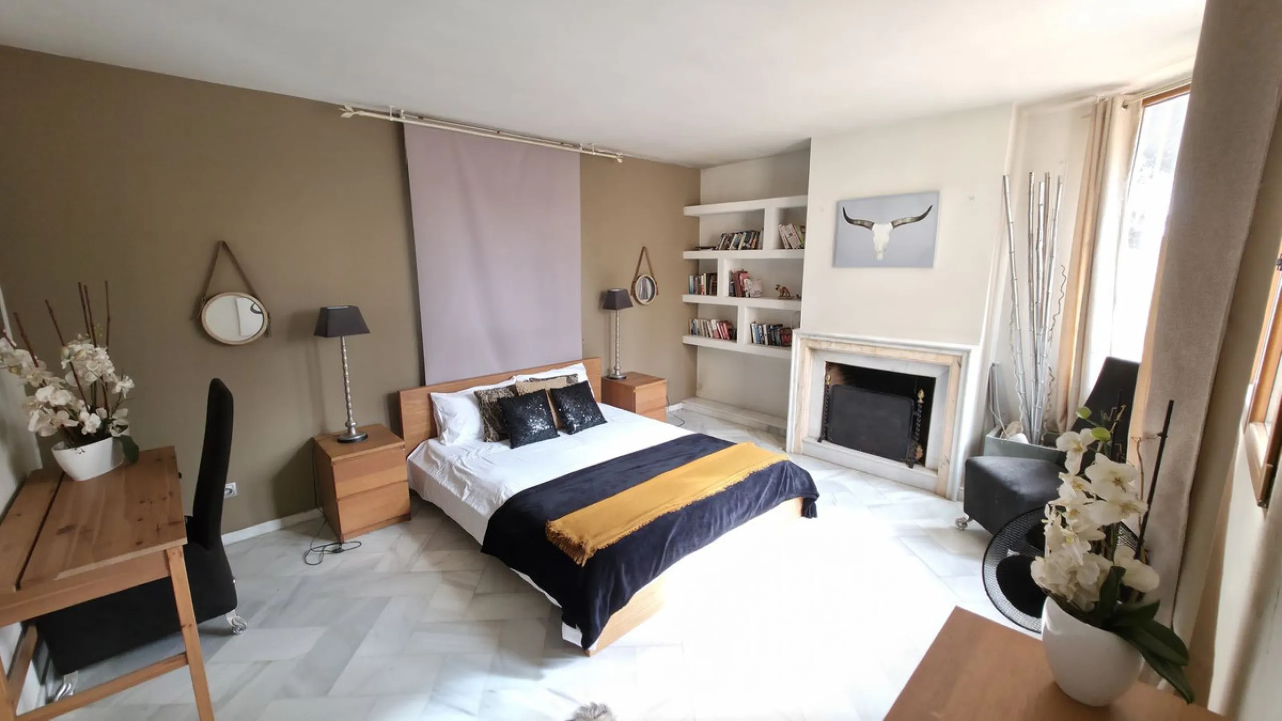 House - Detached Villa в продаже в Estepona, Málaga. В доме 6 спален и 5 ванных комнат. Площадь дома 467 м². Площадь участка 4468 м²