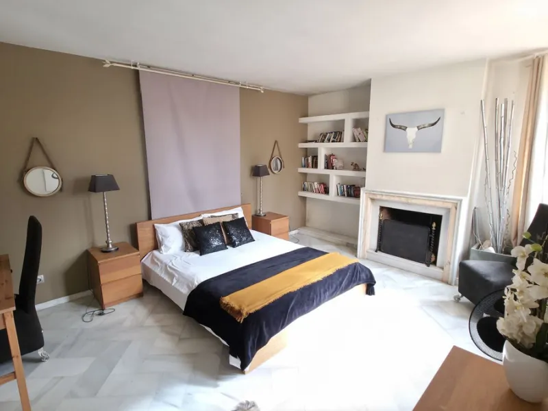 House - Detached Villa в продаже в Estepona, Málaga. В доме 6 спален и 5 ванных комнат. Площадь дома 467 м². Площадь участка 4468 м²