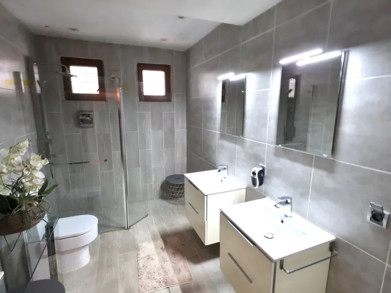House - Detached Villa в продаже в Estepona, Málaga. В доме 6 спален и 5 ванных комнат. Площадь дома 467 м². Площадь участка 4468 м²